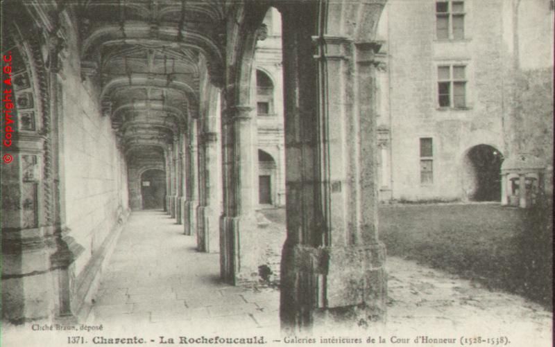 Le Chateau - Galeries interieures.jpg